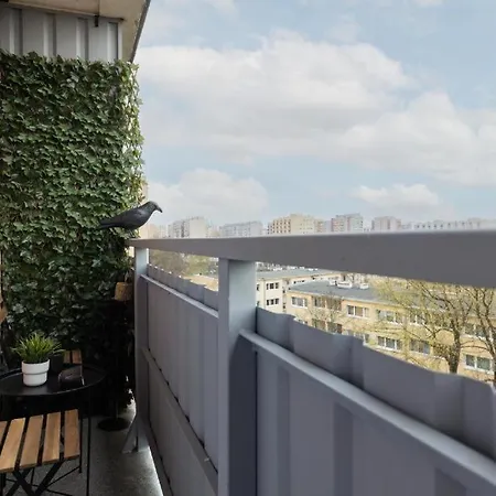 Apartment Wola Oasis - Cosy Near Metro Station Warsaw