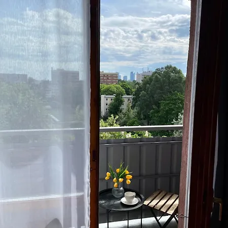 Apartment Wola Oasis - Cosy Near Metro Station Warsaw